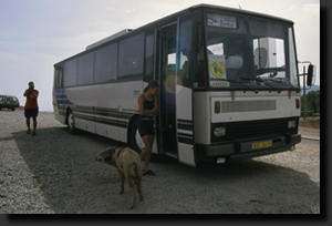 Prase u autobusu na sedle Col de Vergio