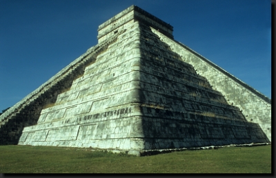 Kukulkanova pyramida v Chichén Itzá