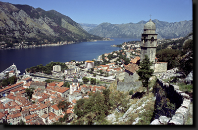 Město Kotor v kotorské zátoce